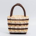 Handgefertigte mehrfarbige Holzperlen-Handtasche mit dunklen Henkeln und gewebtem Blumenmuster - 20cmx10cmx20.5cm / Coffee + Beige Red + White