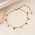 Bracciale in acciaio al titanio dorato con zirconi colorati e ciondoli a cuore traforati - Stile Cuore Cavo (SL053-8)