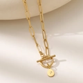 Golden paperclip chain necklace with P-letter teardrop pendant and toggle clasp - Letter P (XL181-P) / 18K Gold