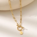 Golden paperclip chain necklace with a T-bar toggle clasp and a round letter U pendant - Letter U (XL181-U) / 18K Gold