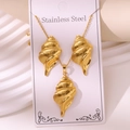 Gouden 304 roestvrijstalen sieradenset met spiraalvormige schelphanger en bijpassende oorbellen - Spiraalvormige Schelpvorm (TZ229)