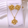 Sieradenset van 18k verguld roestvrij staal met bloemenketting en bijpassende oorbellen - Vijfbladige Bloem Radiale Textuur (TZ194)