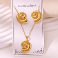 Vintage 18k vergulde roestvrijstalen sieradenset met schelphanger en bijpassende oorbellen - Spiraalvormige Schelpvorm (TZ234)