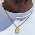 Collar de cadena de cuerda en oro de 18k con colgante rectangular de la letra P - Letra P (XL224) / Con cadena / Dorado