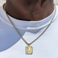 Collar de acero inoxidable chapado en oro 18k con cadena de cordón y colgante letra U - Letra U (XL224) / Con cadena / Dorado