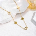 Ensemble collier trèfle à quatre feuilles doré avec charms sur base de pierre blanche - Collier Trèfle (81654)