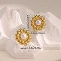 Dettaglio orecchini a girasole dorati con perla, include specifiche di peso e misura - Stile a Forma di Girasole Margherita (EH158)