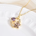 Collier à fleurs plaqué or avec pierres de zircone violettes en forme de cœur sur porcelaine - Gemme Violette Mixte (XL383)