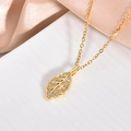 Collier avec pendentif feuille plaqué or 18k et zircons blancs sur chaîne fine - Feuille Plein Diamant (XL397)