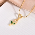 Collier tulipe plaqué or 18k avec zircons blancs et verts étincelants sur une chaîne serpent - Tulipe Gemme Émeraude (XL389-Vert)