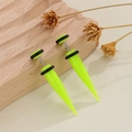 Orecchini a punta in acrilico verde neon con anelli neri in stile punk - Espansore Finto / Verde fluorescente