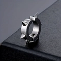 Punk stijl zilveren roestvrijstalen oorclip met vijf decoratieve metalen spikes - Staalkleur