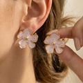 Orecchini a lobo a fiore in acciaio inossidabile 304 con smalto marmorizzato rosa - Stile Fiore in Marmo Rosa (TZ140-5)