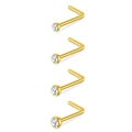 Makro-Detail von vier goldenen Edelstahl L-Nasensteckern mit klaren Zirkonia-Steinen - Typ S 4-teiliges Set (L-Form Gold)