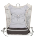 Atmungsaktive hellgraue Trinkweste aus Mesh für Trailrunning und Outdoor-Wandern - 20x4x40cm / Himmelsgrau