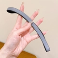 Elastisches rutschfestes Sport-Stirnband zum Laufen und Fitness in Hellgrau mit Schwarz - Grau