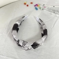 Diadema con nudo bohemio y estampado tie-dye mármol negro y gris en tela de seda - Negro