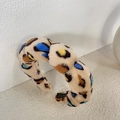 Cerchietto imbottito con stampa leopardata in peluche colorato con motivi blu e marroni - Marrone