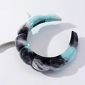 Diadema gruesa de esponja en terciopelo tie-dye azul y blanco con sello artesanal - Negro Verde