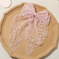 Rosafarbene Haarspange mit Spitze, Blumenstickerei und eleganten langen Bändern - Rosa