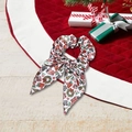 Chouchou à nœud français avec motifs de Noël comme sapins et cadeaux sur blanc - Style Voeux du Nouvel An Blanc (LH2408048-K)