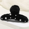 Elegante pinza para el pelo de piel sintética negra con perlas blancas en soporte - Negro