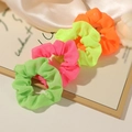 Set mit vier neonfarbenen Organza-Haargummis in den Farben Grün, Rosa, Gelb und Orange - 4-teiliges Set / Bonbonfarben Scrunchies