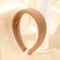 Gepolstertes Stirnband in warmem Kamelton aus Bouclé-Stoff mit eleganter Webstruktur - Khaki