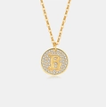 Detail van s925 zilveren gouden ketting met fonkelende kristallen letter B schijfhanger - 925 zilver / 18K Goud (Letter B)