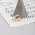 Ear cuff minimalista de plata S925 dorada con una banda ancha pulida e irregular - Dorado (Estilo B)
