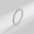Anello con perline in argento sterling S925 minimalista con finitura lucida elastica - Taglia US 7 (Regolabile) / Platino