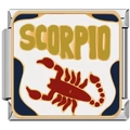 Vue macro d'un charm Scorpion en acier inoxydable avec émail ondulé et lettrage doré - Style Scorpion (3545)