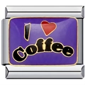 Vista macro di uno charm in smalto viola con design I Love Coffee per bracciale modulare - I Love Coffee Tema Viola (3265)