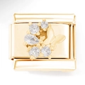 Detail eines Gold-Edelstahl-Armbandglieds mit Zirkonia und geprägtem Schmetterling - Goldener Schmetterling und Blumen