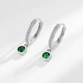 Élégantes créoles en argent S925 avec pavé blanc et pendentif rond de couleur verte - Plaqué Platine (Zircone Verte)