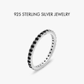 Anello eternity minimalista in argento 925 con incastonate pietre nere preziose - Taglia US 10 / Color Platino Zirconia Nera (PNJ030)