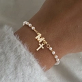 Elegante Perlenarmband mit Goldkette, M-Buchstabenanhänger und Kreuz für Damen - Gold Zirkon Buchstabe A Kreuz