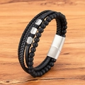 Mehrlagiges Herren-Lederarmband in Schwarz mit matten Perlen und Magnetverschluss - 19cm / Schwarz