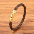 Herren Armband aus braunem geflochtenem Leder mit gebürstetem goldfarbenem Magnetverschluss - Braun (Goldschnalle) / 19cm