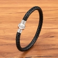 Herren Armband aus 6mm schwarzem geflochtenem Leder mit texturiertem Magnetverschluss - 19cm / Schwarz mit silbernem Verschluss