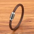 Geflochtenes Herrenarmband aus braunem Leder mit gestreiftem Edelstahl-Magnetverschluss - Kaffeeleder Stahlschnalle / 19cm