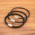 Dreiteiliges Set aus schwarzen geflochtenen Lederarmbändern mit Edelstahl-Magnetverschluss - 17cm / 3mm / Stahlfarben