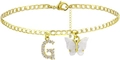 Nahaufnahme der vergoldeten Kette mit Zirkon-Buchstabe G und weißem Schmetterling - Gold G