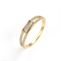 Elegante anillo de plata S925 bañada en oro con cuarzo ahumado rectangular y circón - US 10 / Anillo Geométrico de Cuarzo Ahumado