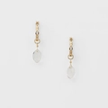 Élégantes boucles d'oreilles créoles en argent doré avec gouttes en cristal de roche - Boucles d'Oreilles Pendentif Goutte Gravée / Boucles d'Oreilles Cristal de Roche Style Japonais