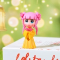 Mini statuetta di fata in abito giallo con loto per decorazione cruscotto dell'auto - Stile Vestito Giallo Capelli Rosa (Modello A)