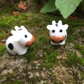 Pair of miniature resin dairy cow figurines for DIY moss landscape and bonsai decor - Cow Shape / White (Black Spotted)