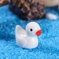 Miniatura di anatra bianca in resina per decorazioni di paesaggio su sabbia blu - Bianco