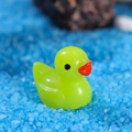 Miniatuur eendje van fluorescerend groen hars voor vetplanten en microlandschap - Groen