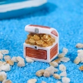 Figura de cofre del tesoro en miniatura con monedas de oro para micropaisajes de resina - Cofre del Tesoro con Monedas de Oro (WX-2022107)